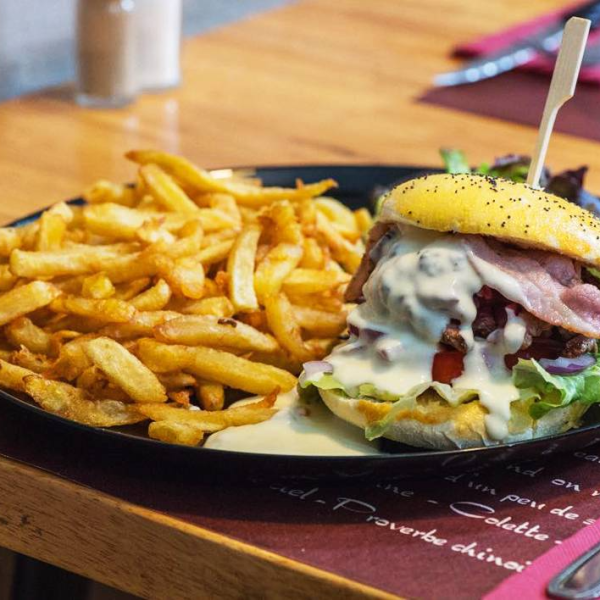 Burger - T-Me - Restaurant Murol - top restaurant MUROL